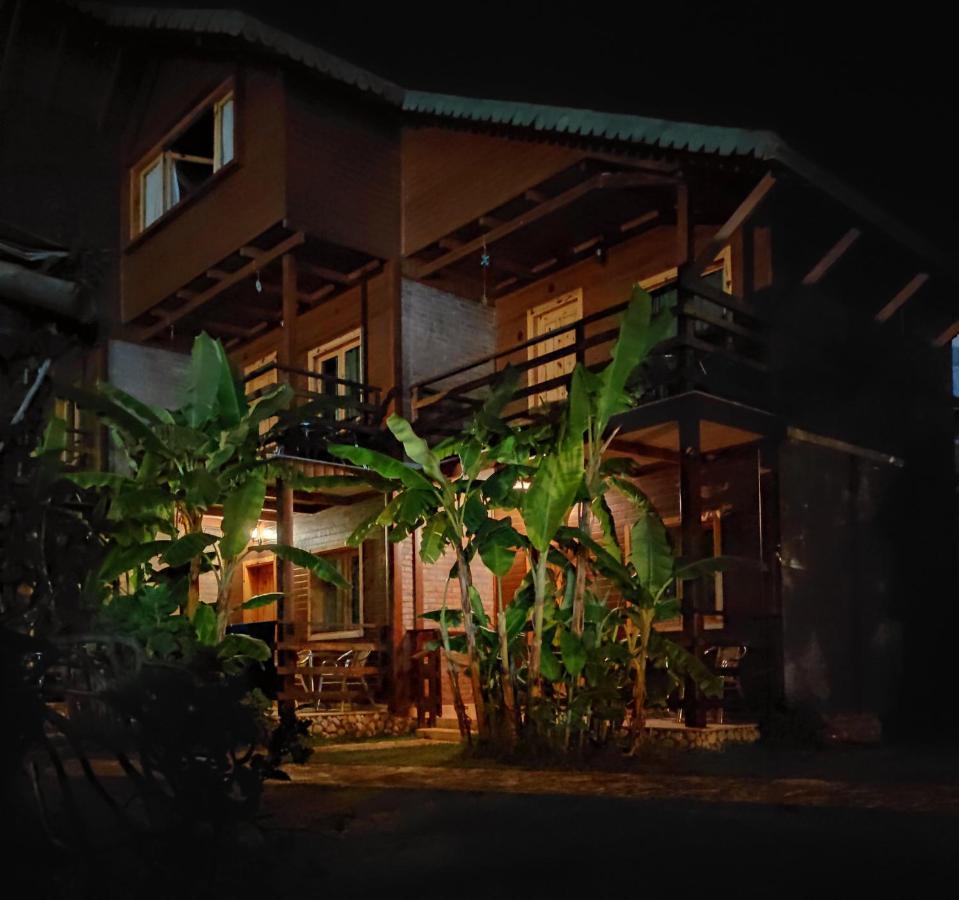 Guesthouse Vila Druri Dhërmi Dış mekan fotoğraf